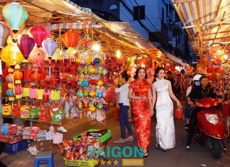 Phố Lồng Đèn Lương Nhữ Học – Nhộn nhịp mùa lễ hội